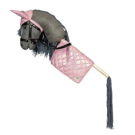 Zadeldekje en Oornetje voor stokpaard