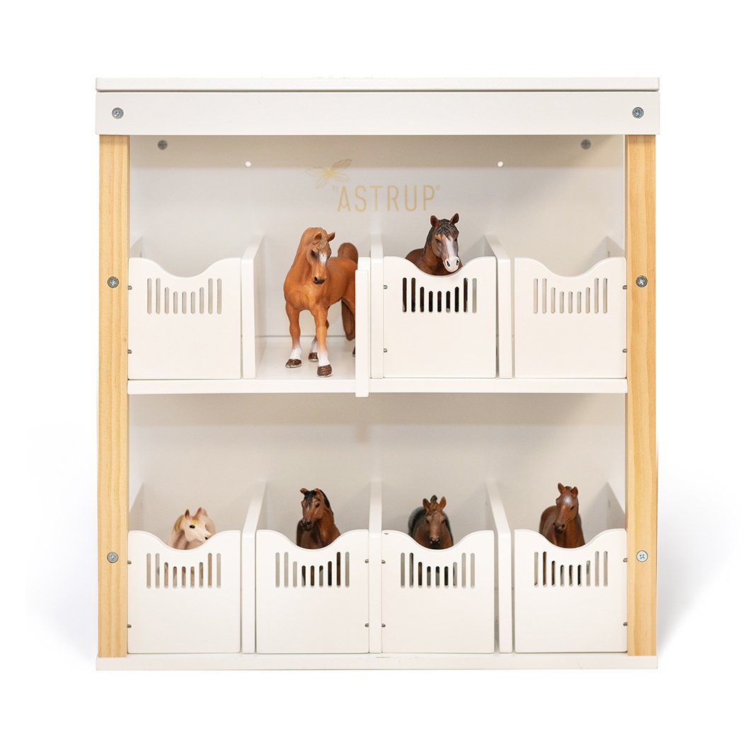 Houten paardenboxen voor speelgoed paarden
