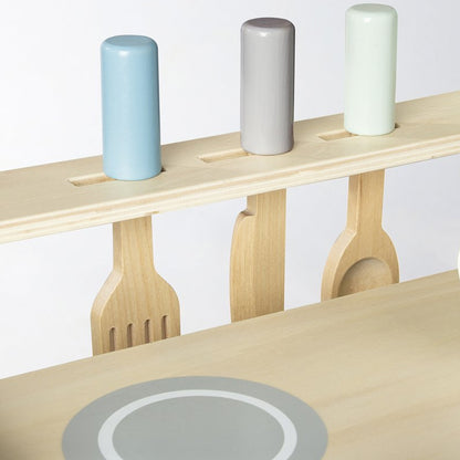 Houten kinderkeuken op wieltjes